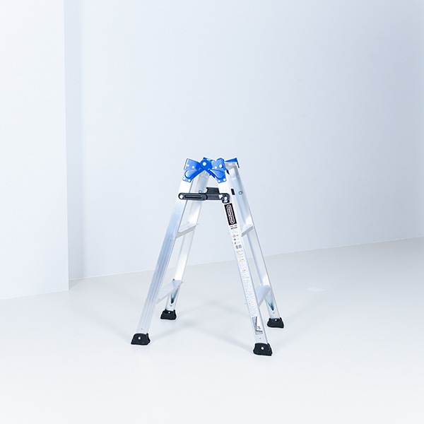 スタジオ機材・脚立